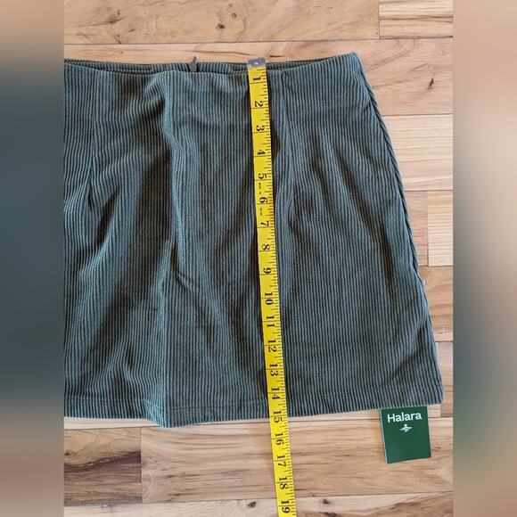 NWT Halara Corduroy Skirt Size Medium - Picture 7 of 7